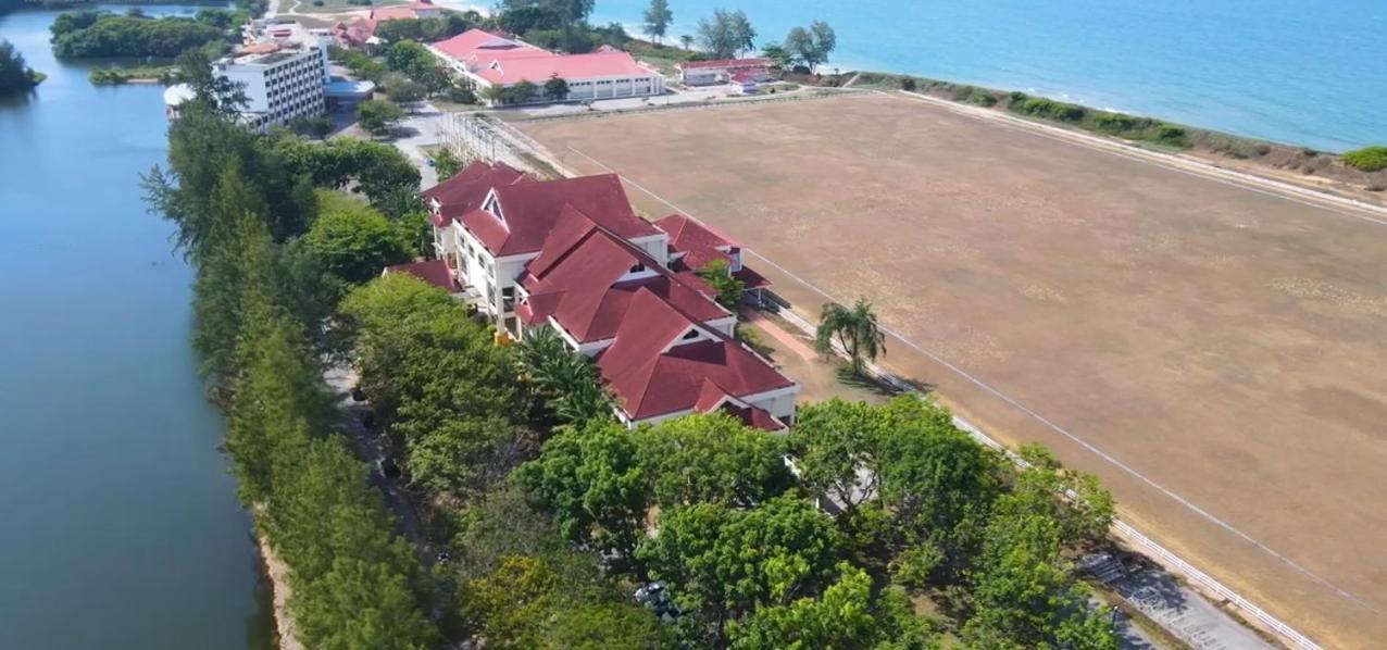 Terengganu Equestrian Resort Kuala Terengganu Ngoại thất bức ảnh
