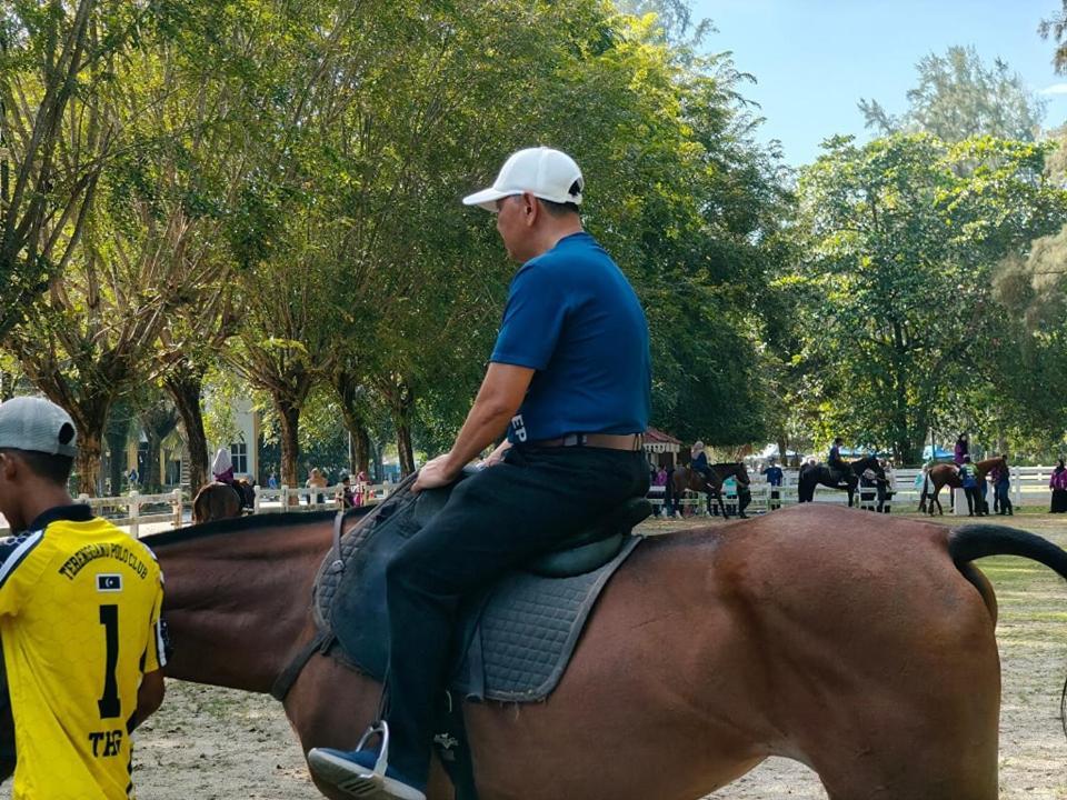Terengganu Equestrian Resort Kuala Terengganu Ngoại thất bức ảnh